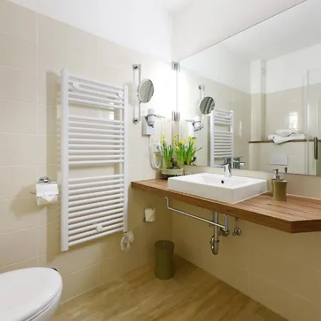 Szálloda Kaiserpfalz 3*